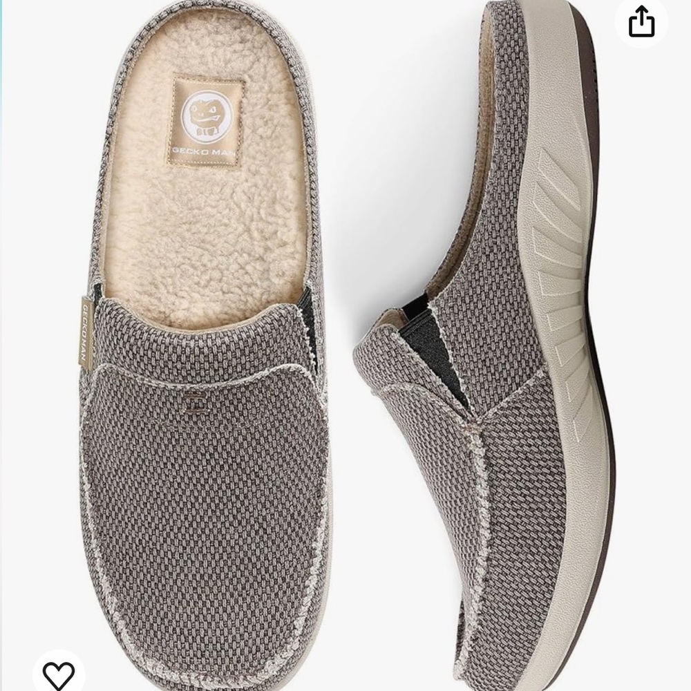 Gecko Man slippers